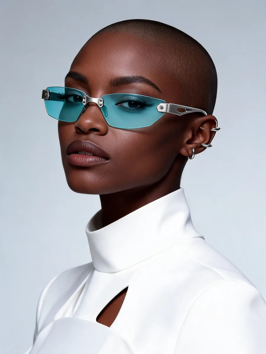 Model wearing SILV3R with Ice lenses