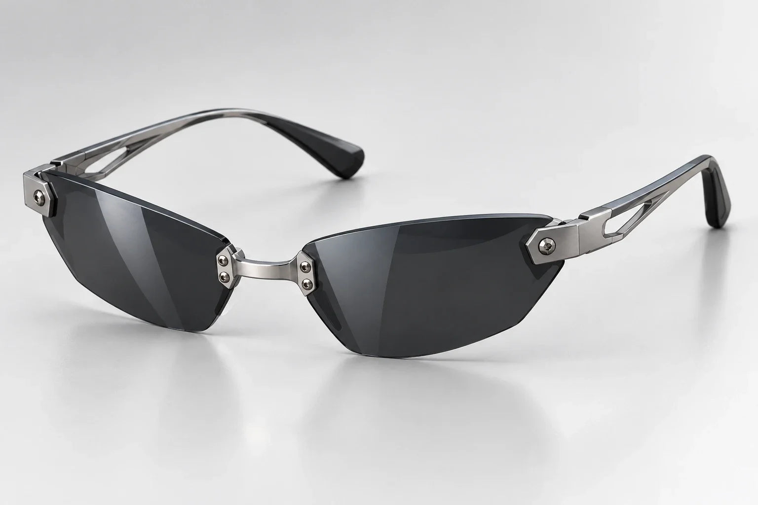 SILV3R frame with Chrome Smoke lenses
